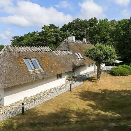 Дом отдыха Udsholt Strand Sleeps 8 Wifi