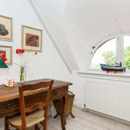 Дом отдыха Udsholt Strand Sleeps 8 Wifi